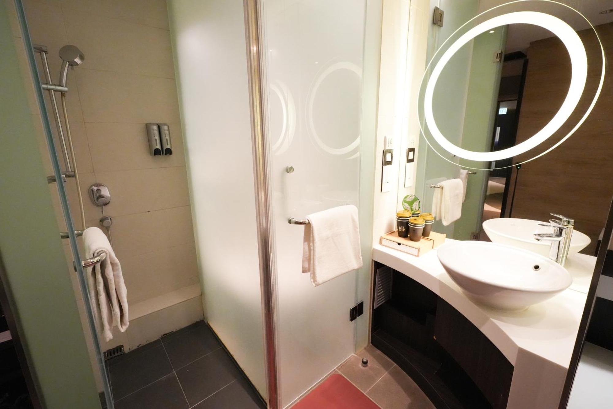 Epoch Hotel Гонконг Экстерьер фото